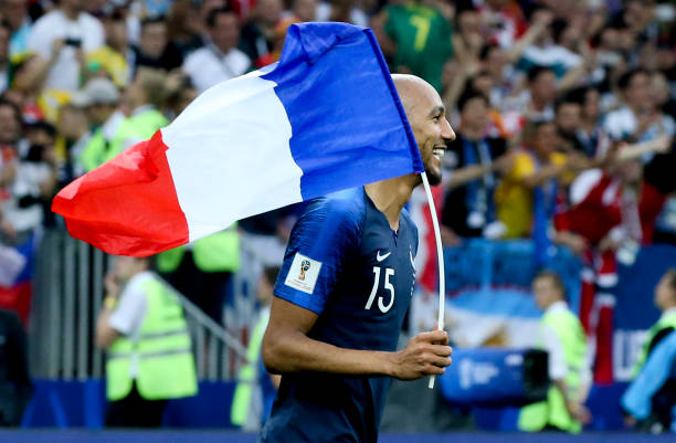 足球不仅仅 足球不仅仅